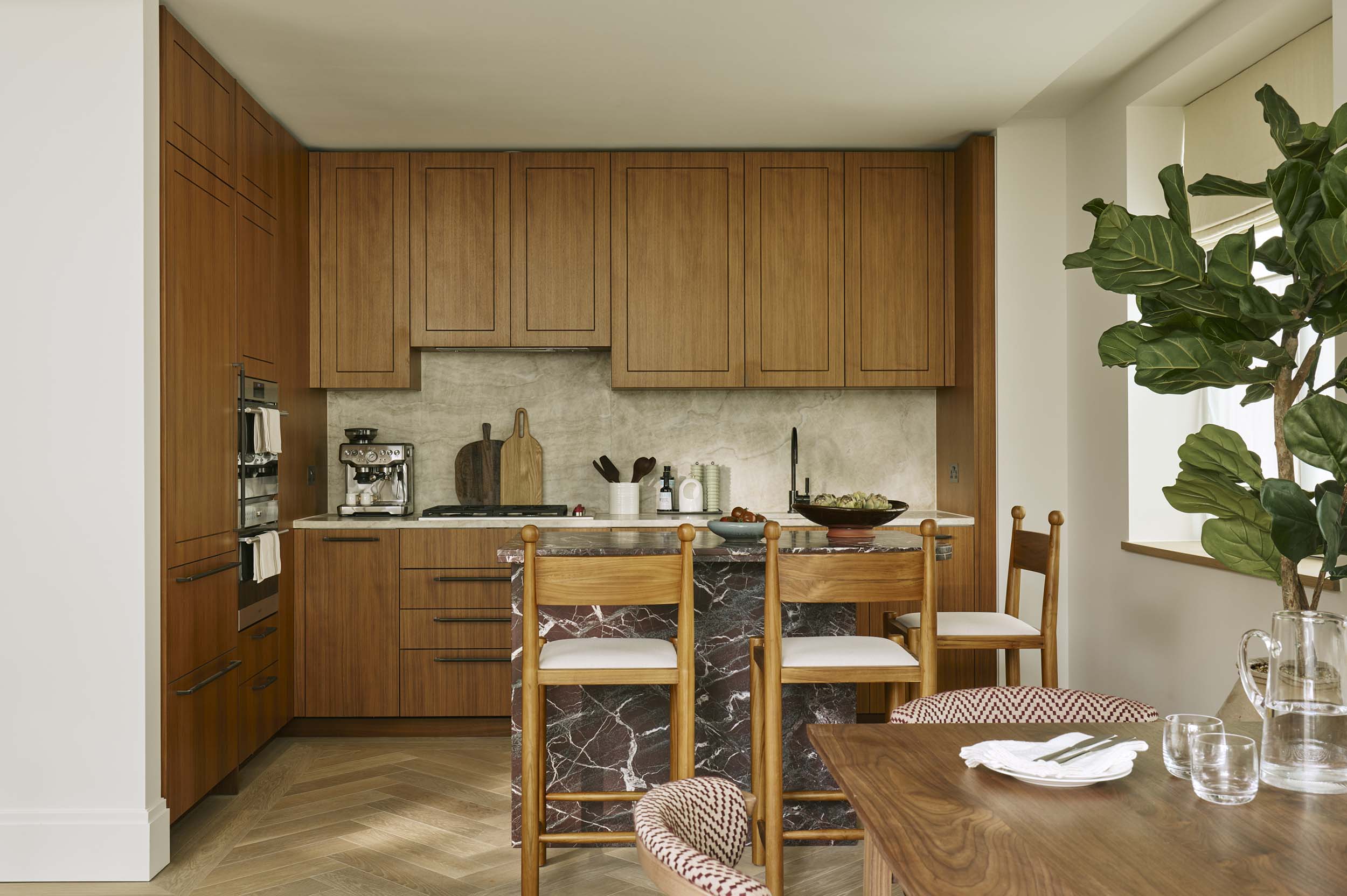 Chelsea Barracks 5 Kitchen designed by Studio Squire